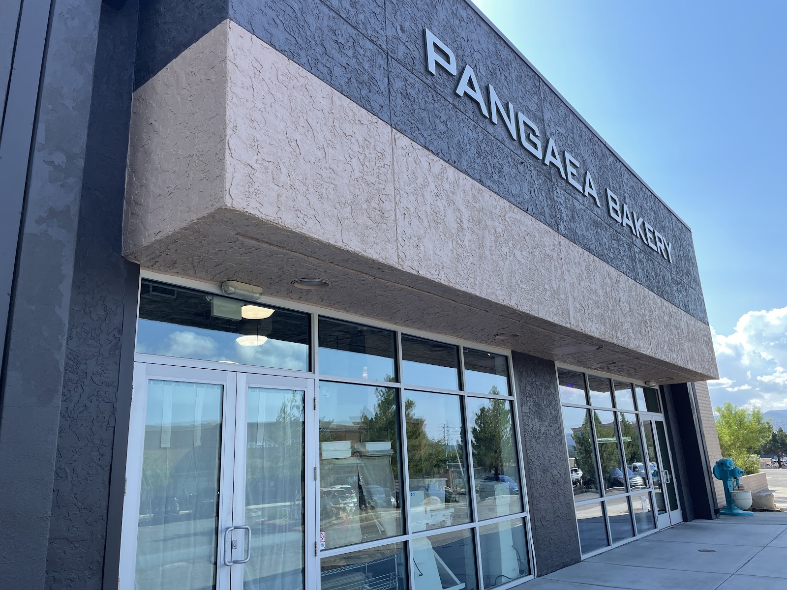 Pangaea Bakery