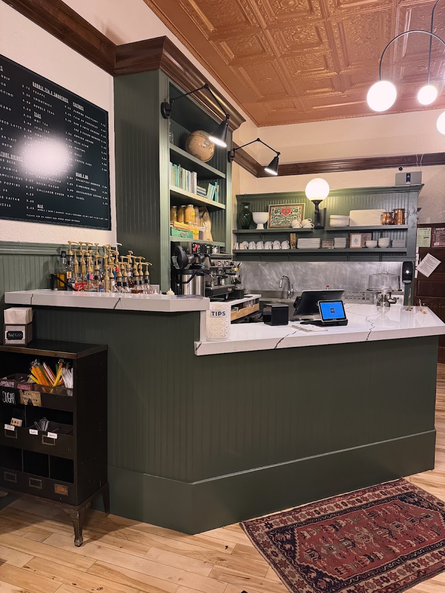 Paramount Cafe