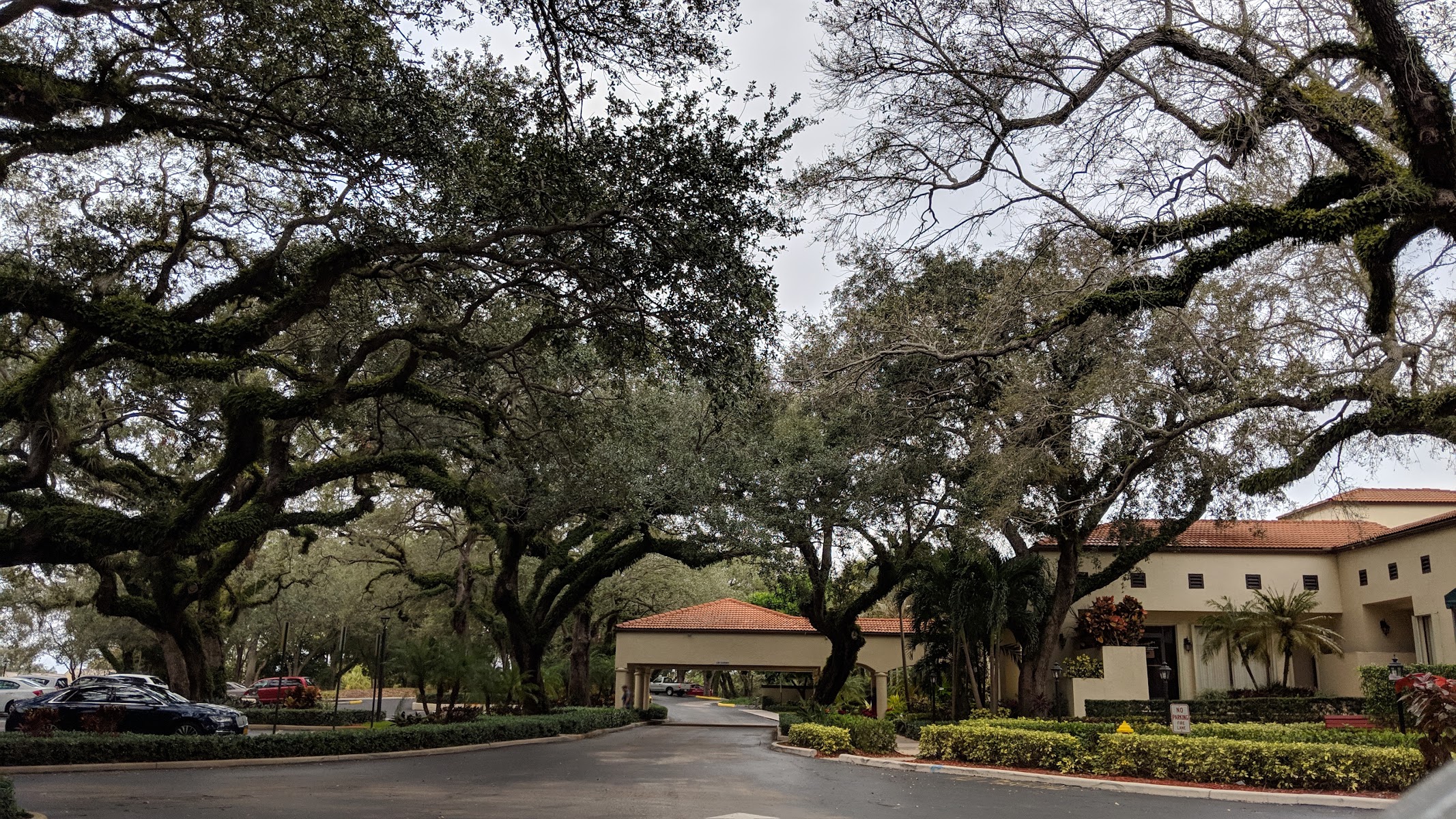 Pine Island Ridge Country Club