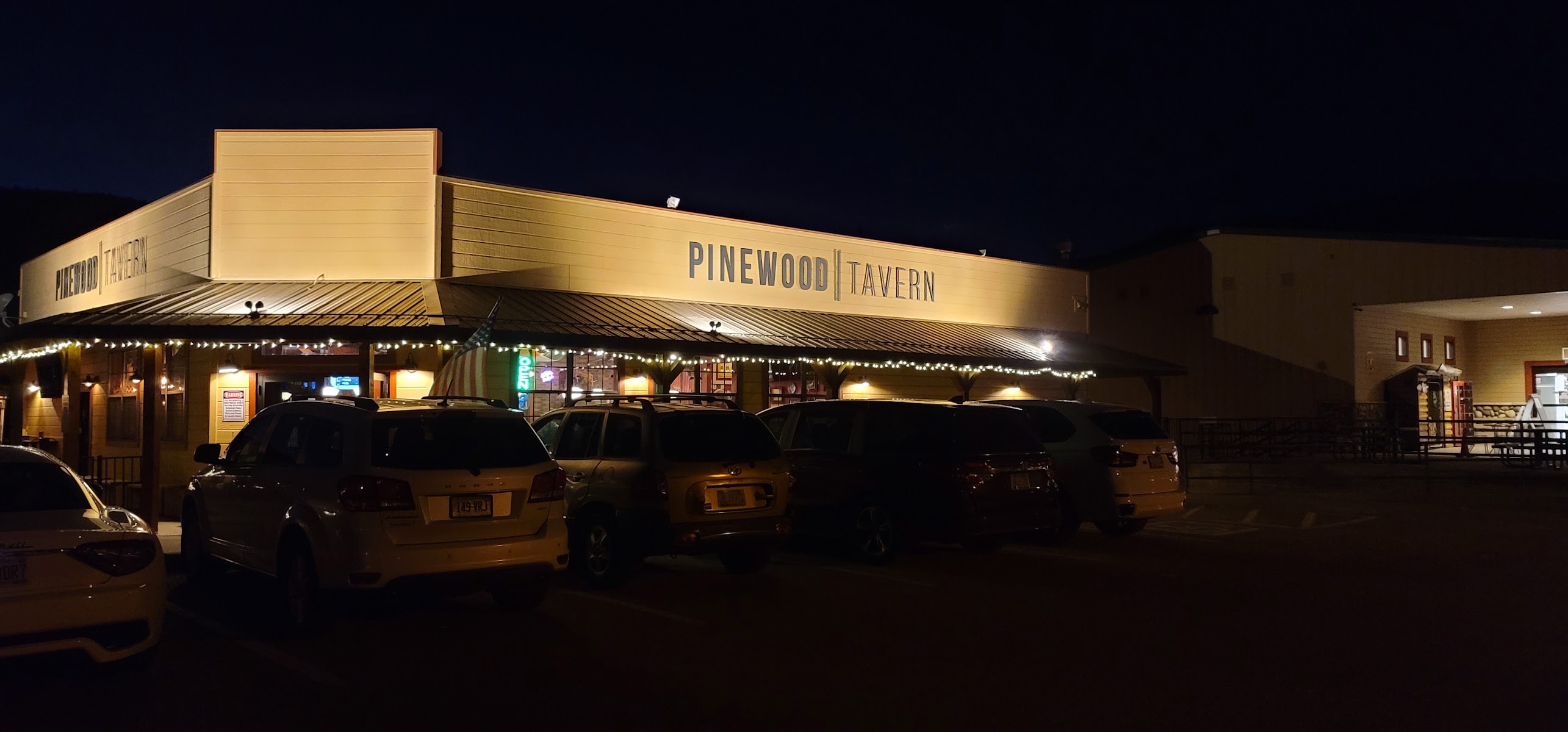 Pinewood Tavern