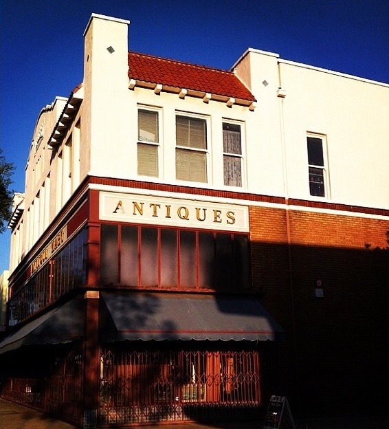 Pomona Antique Mart