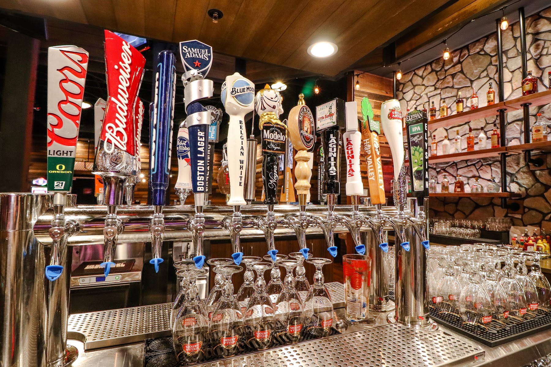Ponderosa Lounge & Grill