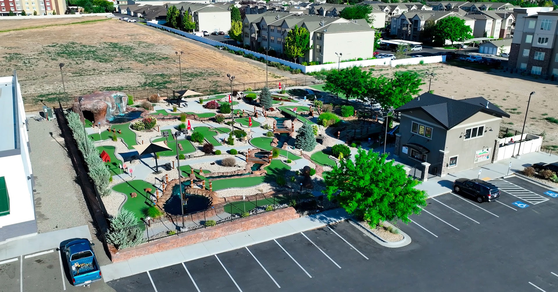 Putter's Mini Golf