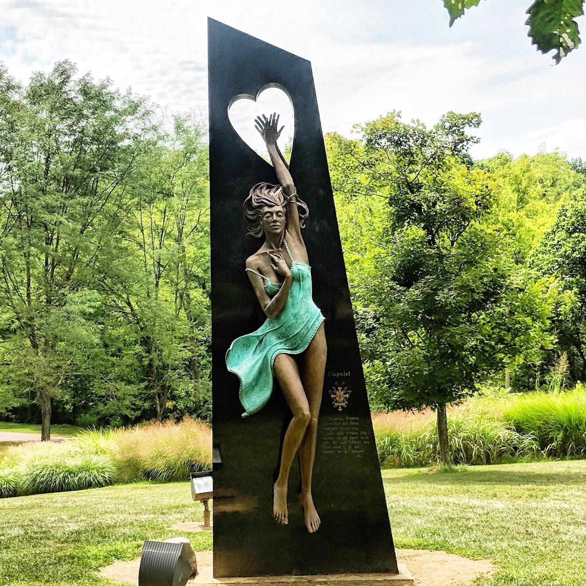 Pyramid Hill Sculpture Park