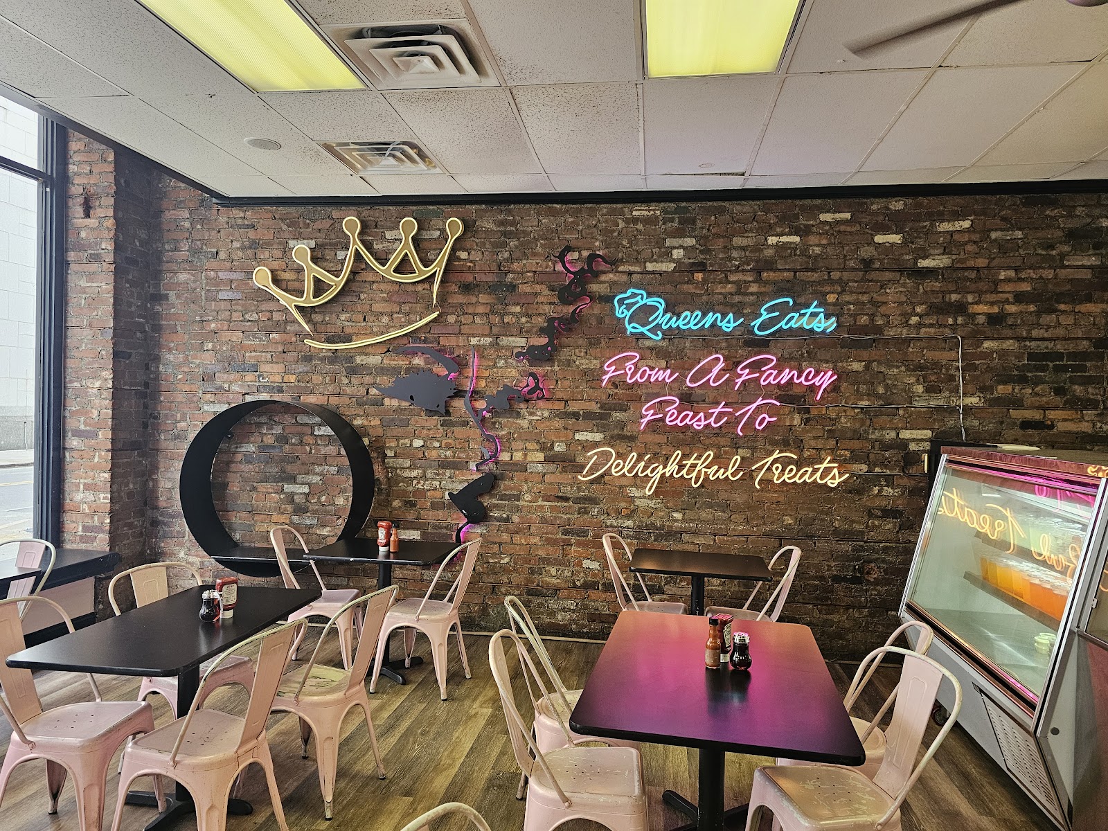 Queens Delight Cafe