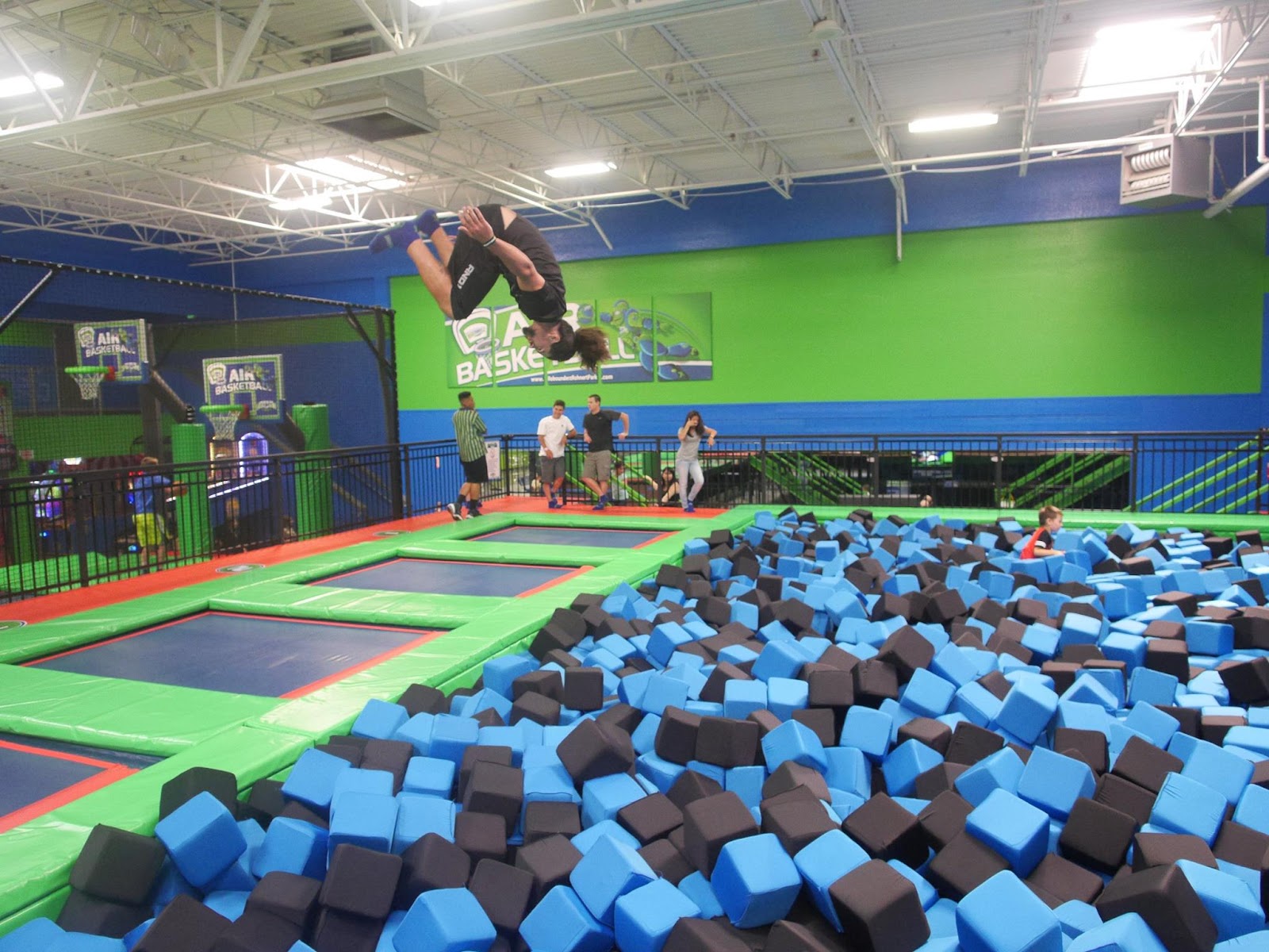 Rebounderz Rohnert Park - Indoor Trampoline and Adventure Park