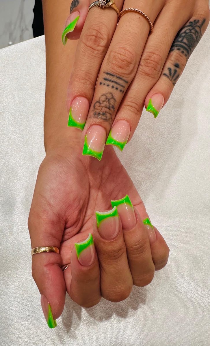 Resort Nails & Spa - Corona