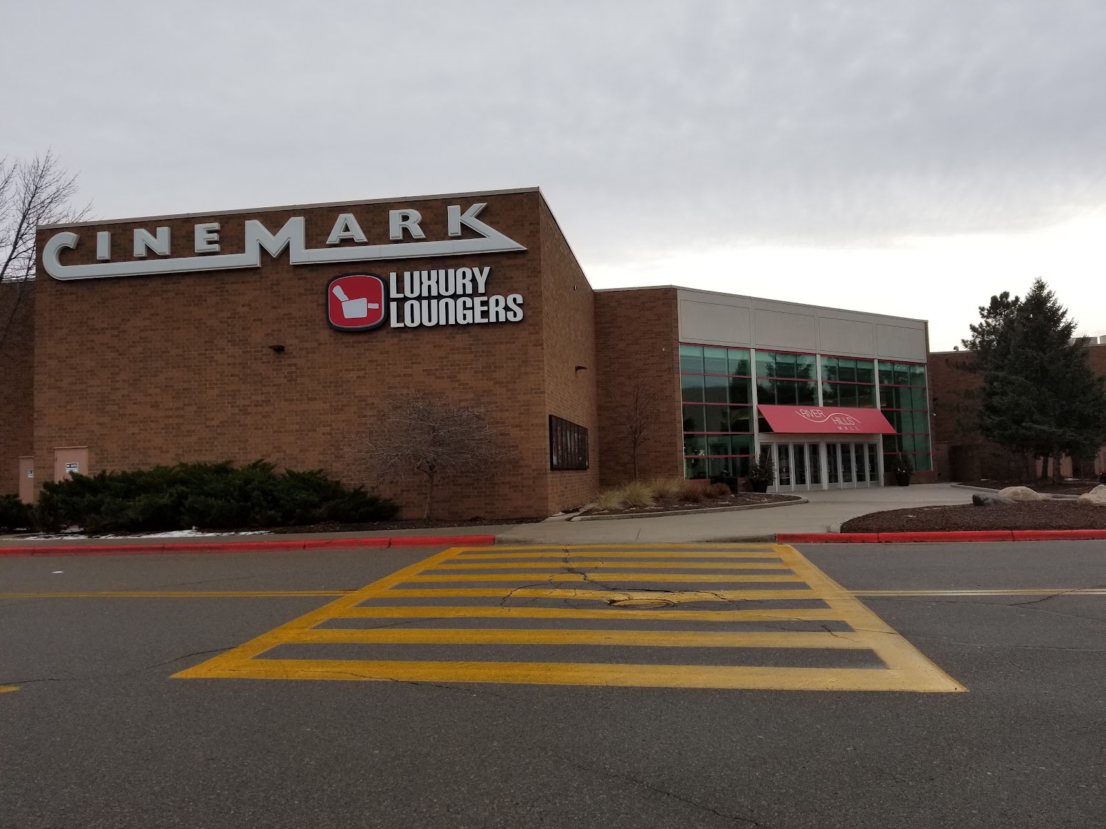 River Hills Mall