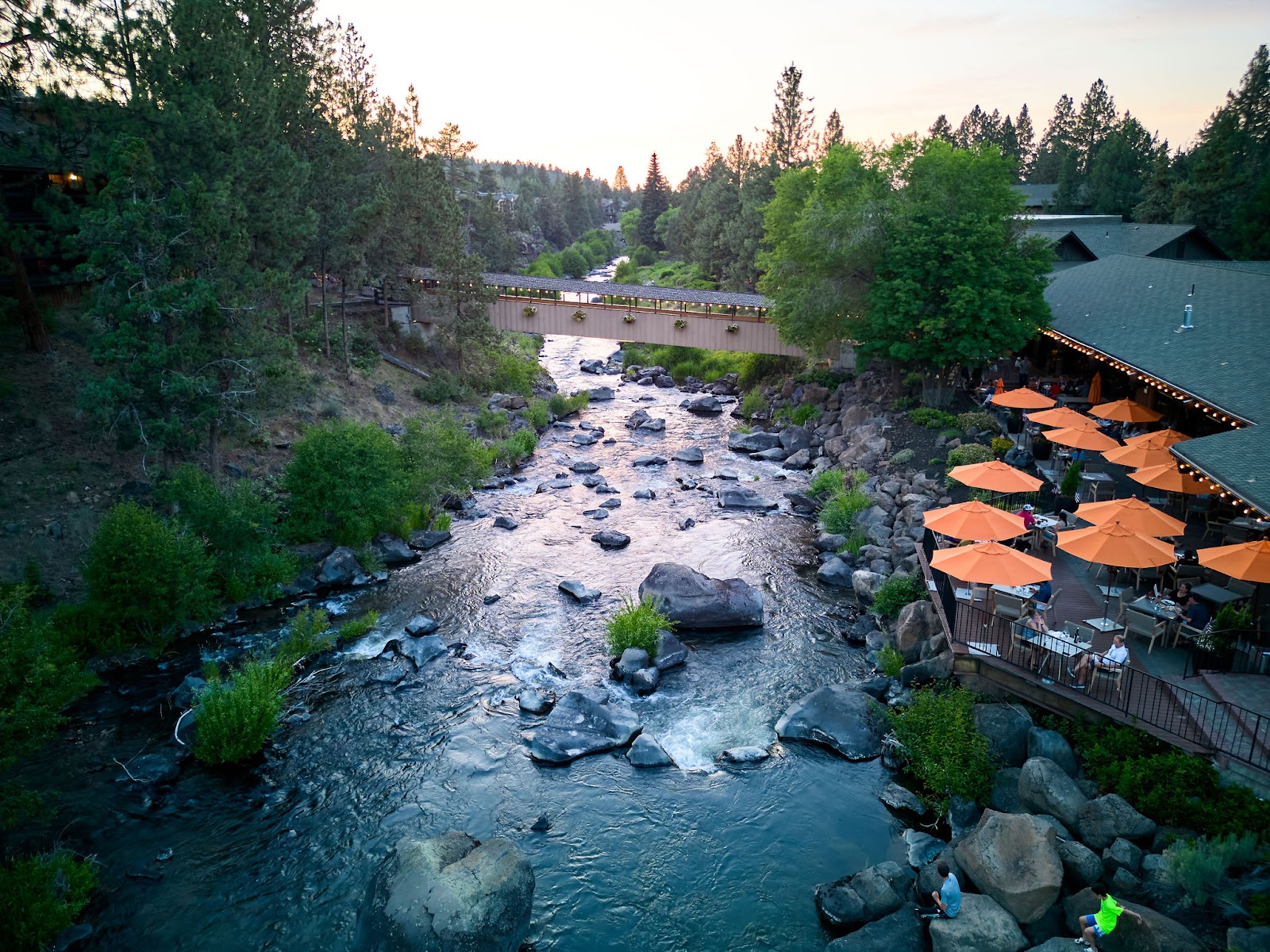 Riverhouse Lodge