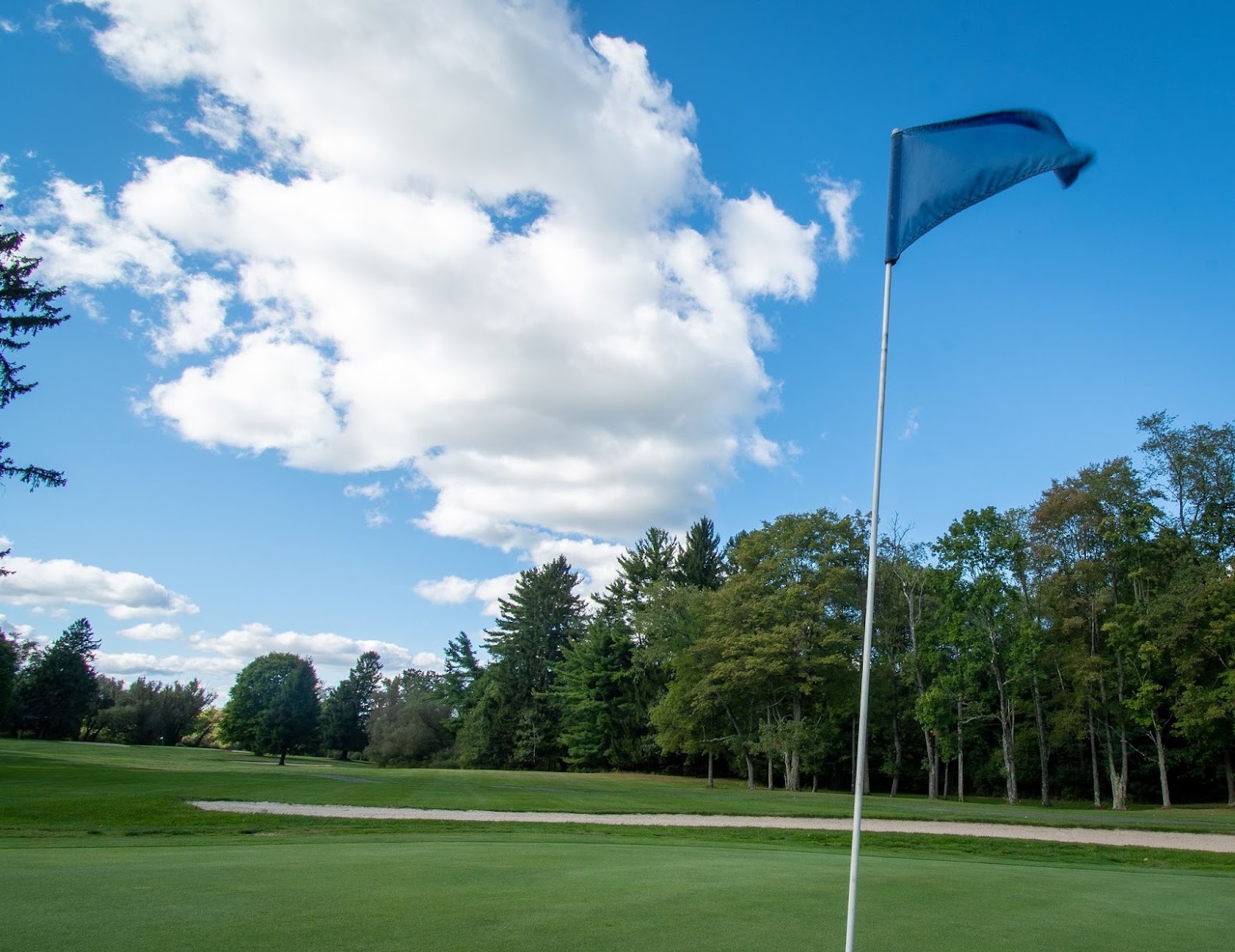 Riverside Golf