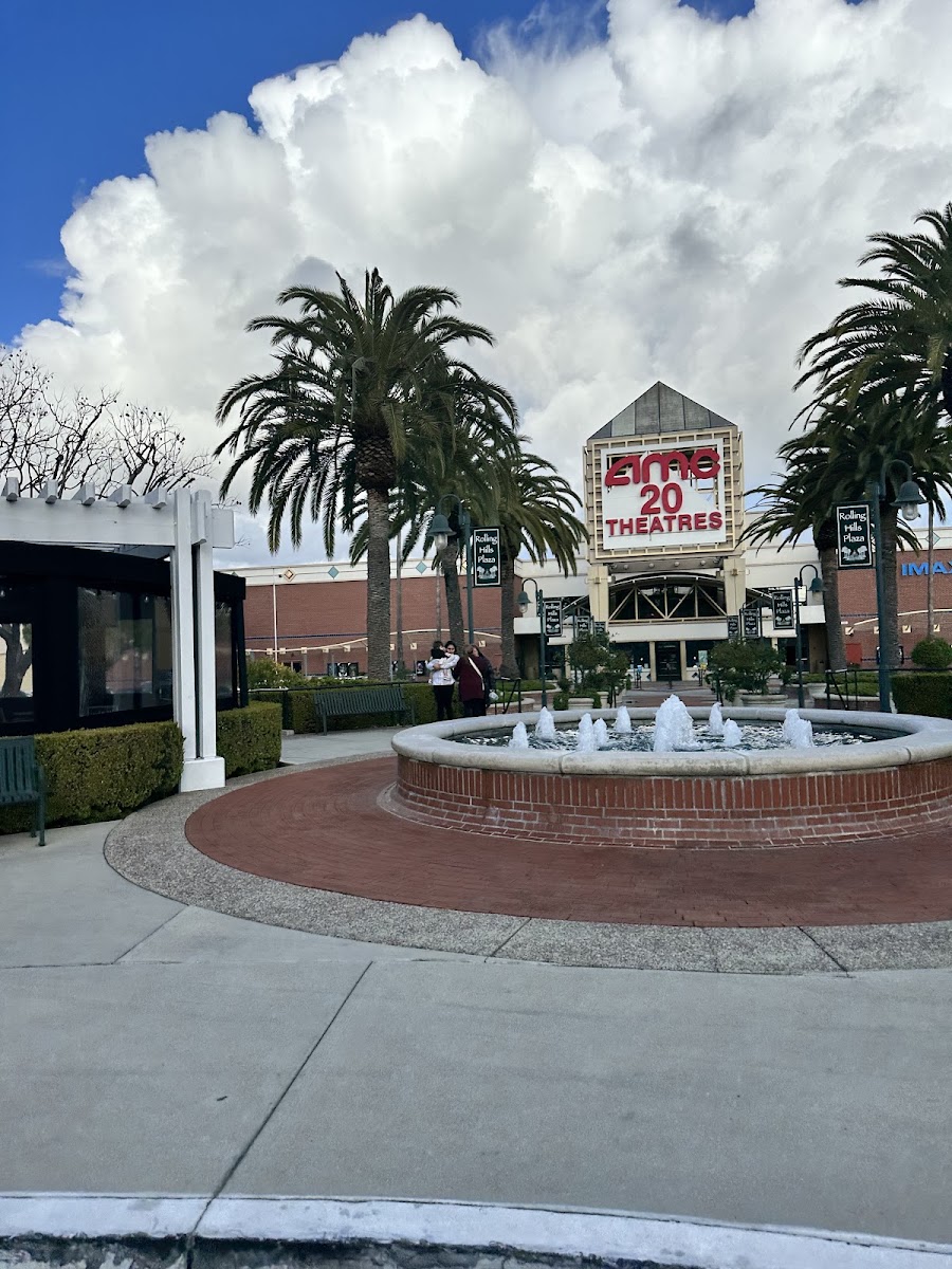 Rolling Hills Plaza
