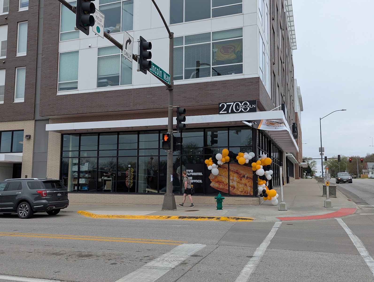 Roni's Mac Bar - Ames