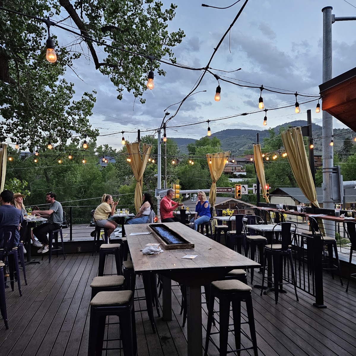 Roof Top Tavern