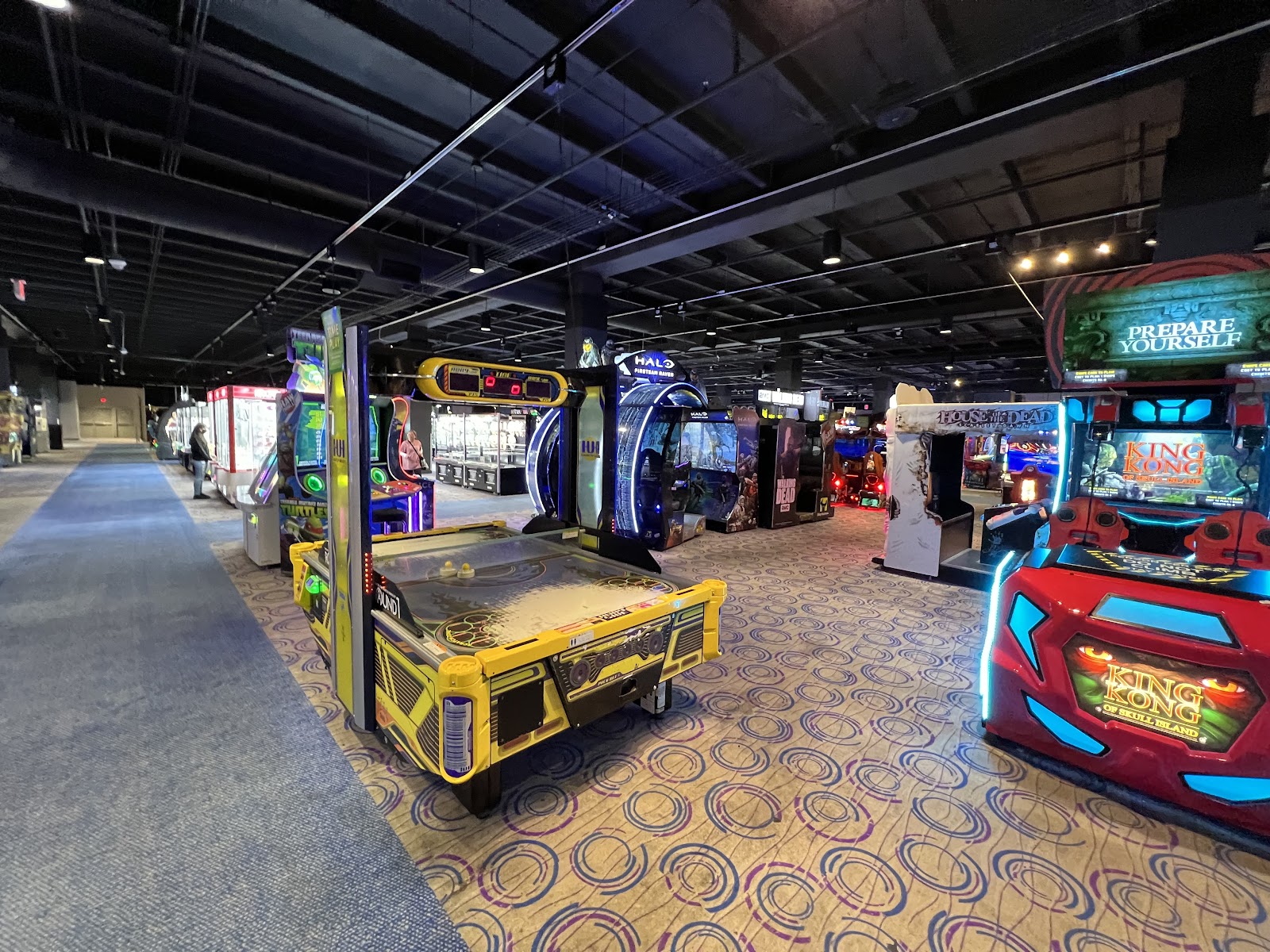 Round1 Bowling & Arcade - Albuquerque