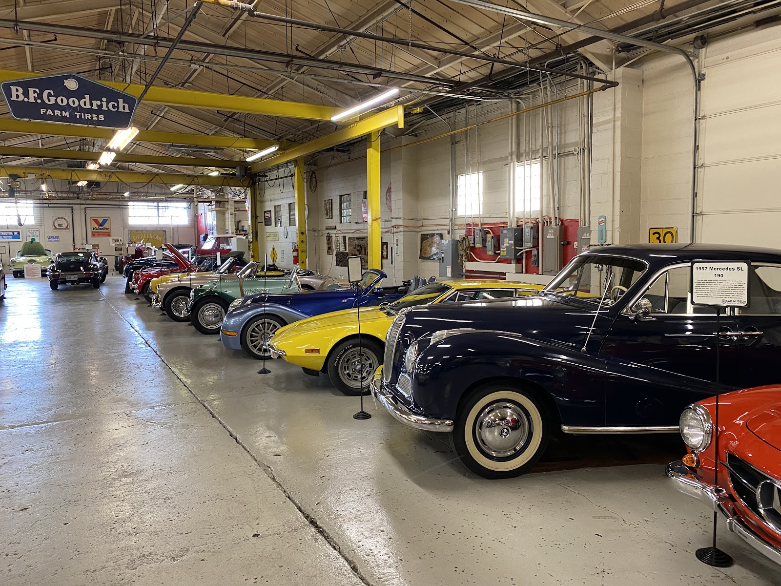 Classic Cars and Bites in Westside Springfield