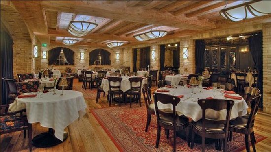 Roxy Restaurant & Bar
