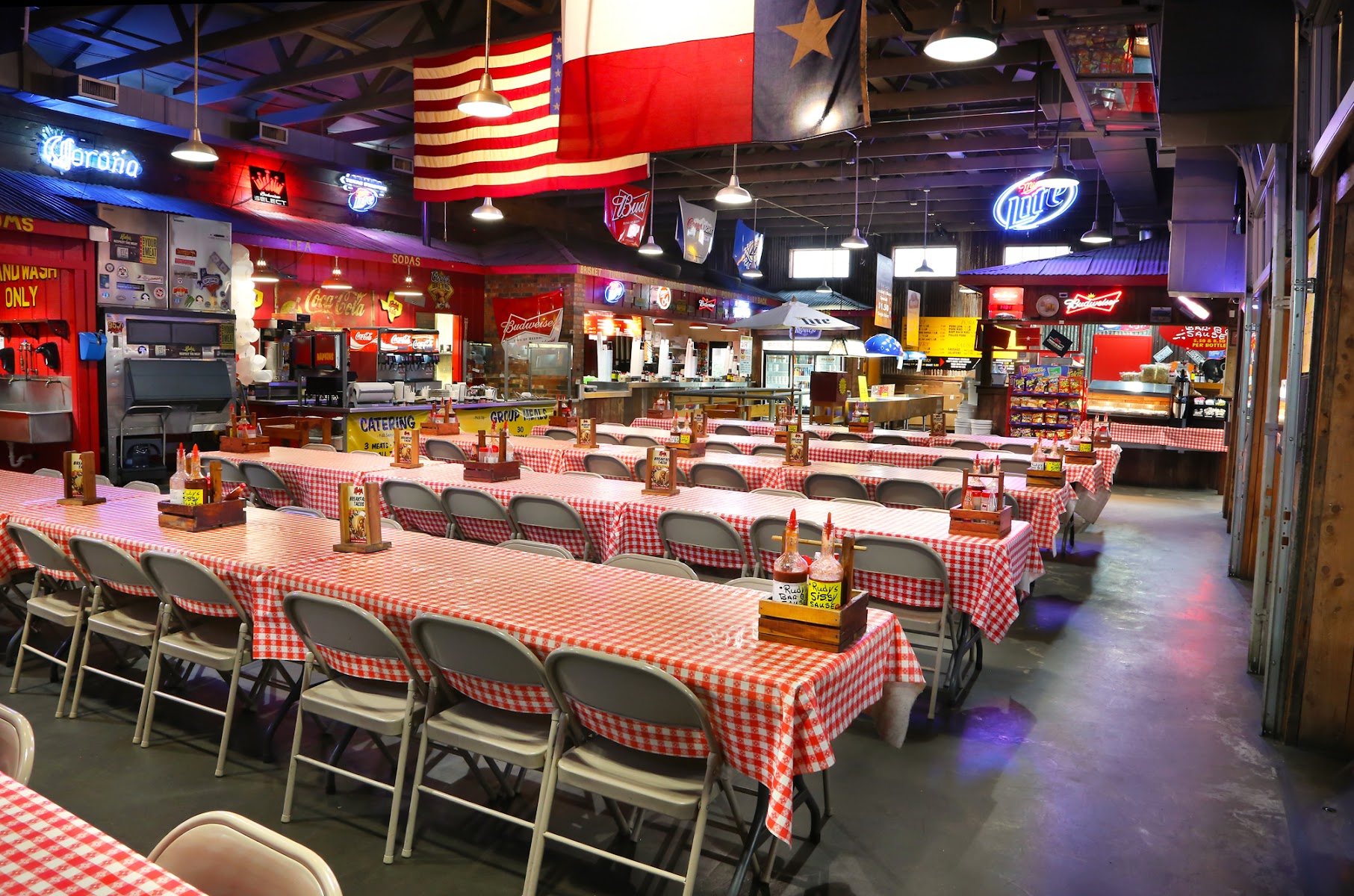 Rudy's "Country Store" and Bar-B-Q