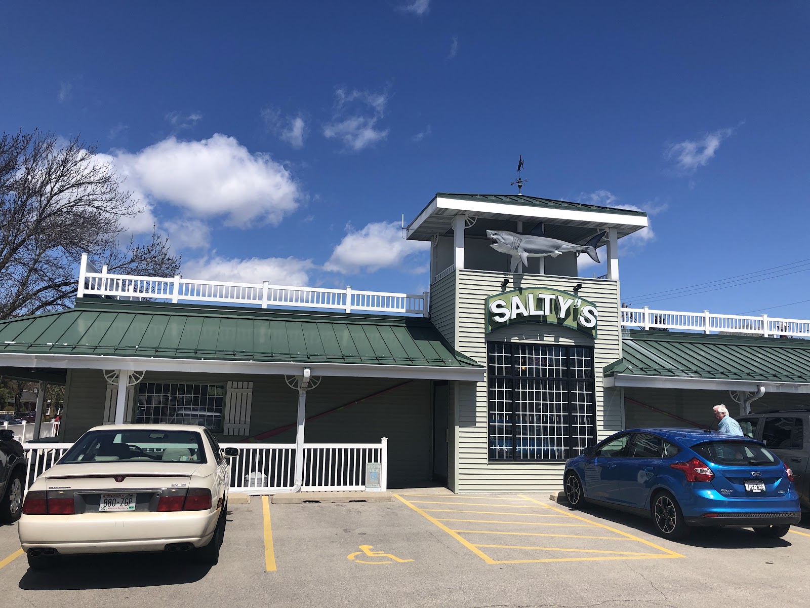 Salty's Seafood & Spirits