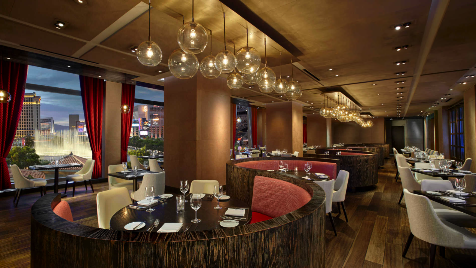Immersive Art and Italian Date Night on the Strip