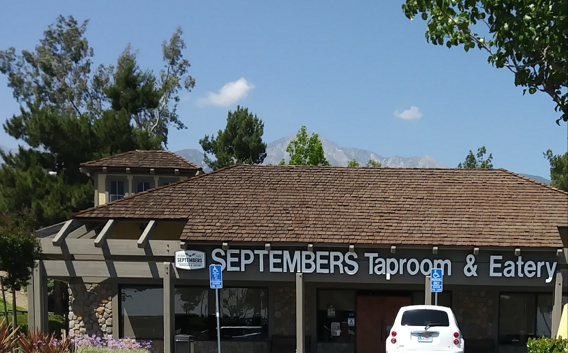 Septembers Taproom & Eatery - Rancho