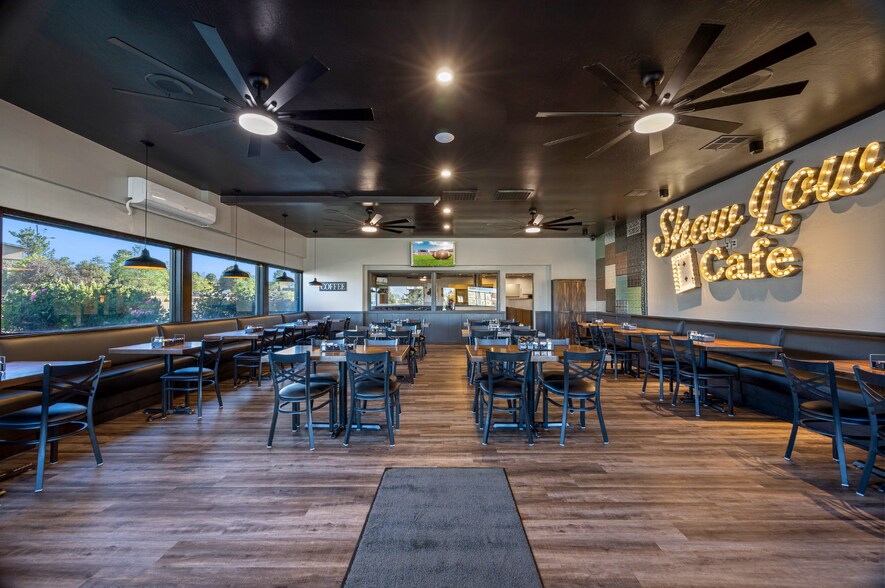 Show Low Cafe