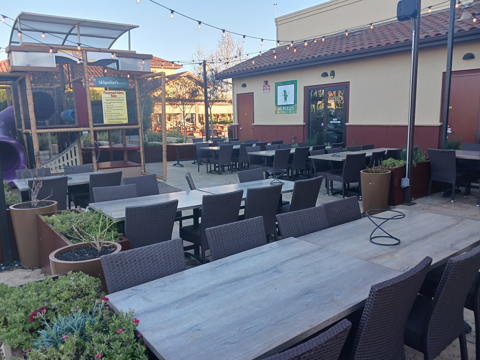 Skipolini's - Oakley