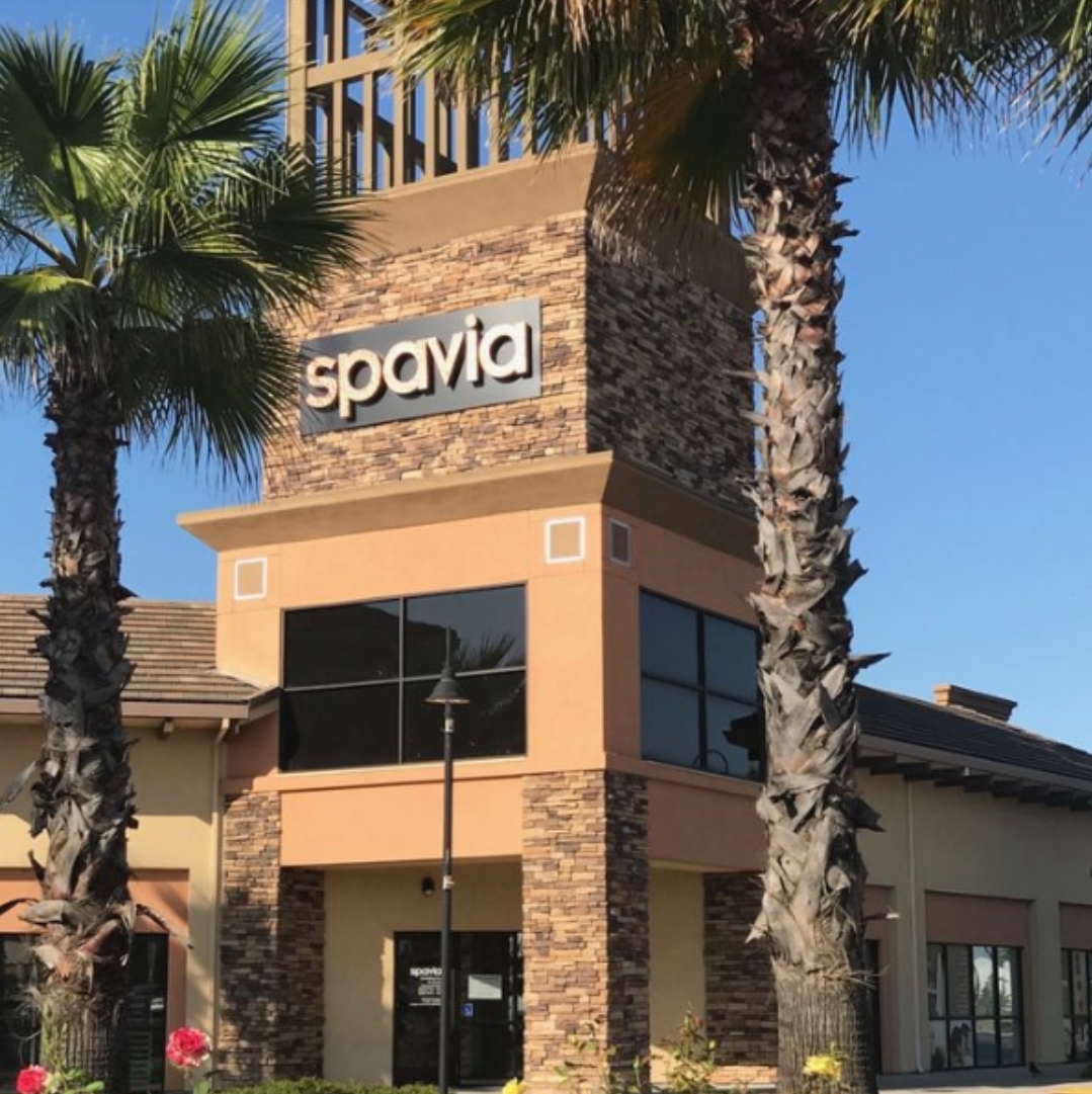 Spavia Blue Oaks