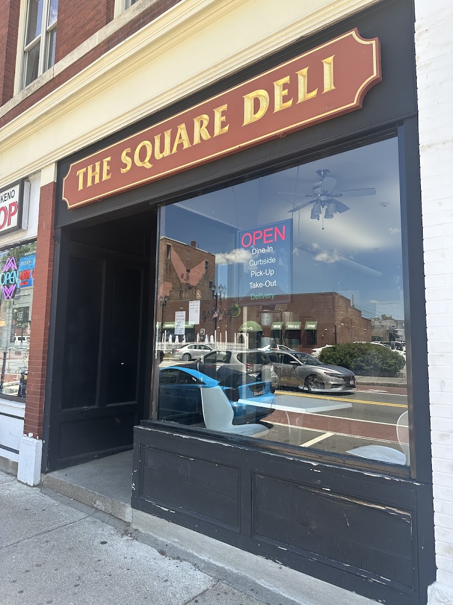 Square Deli Pizzeria