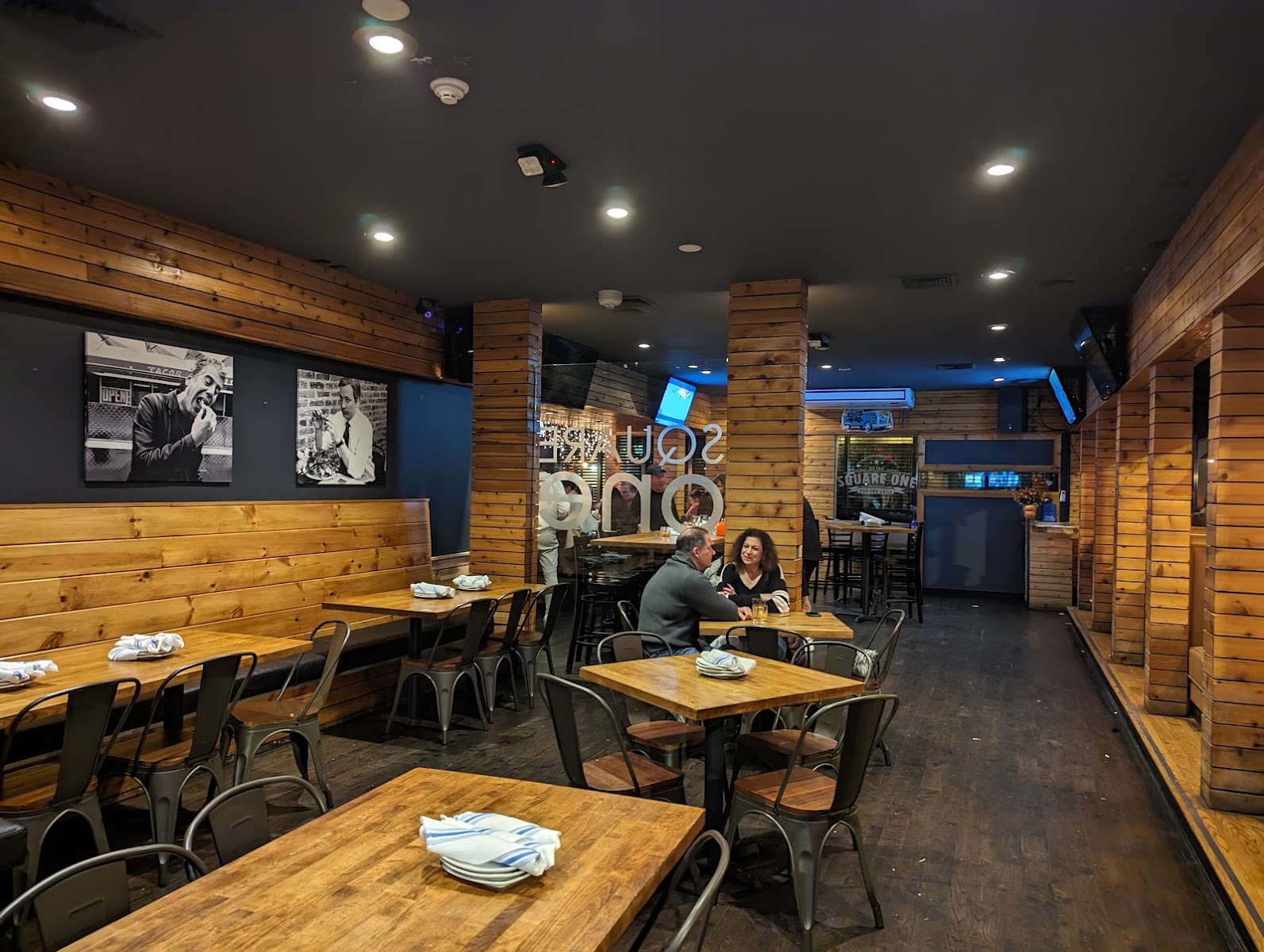 Square One Bar & Grill