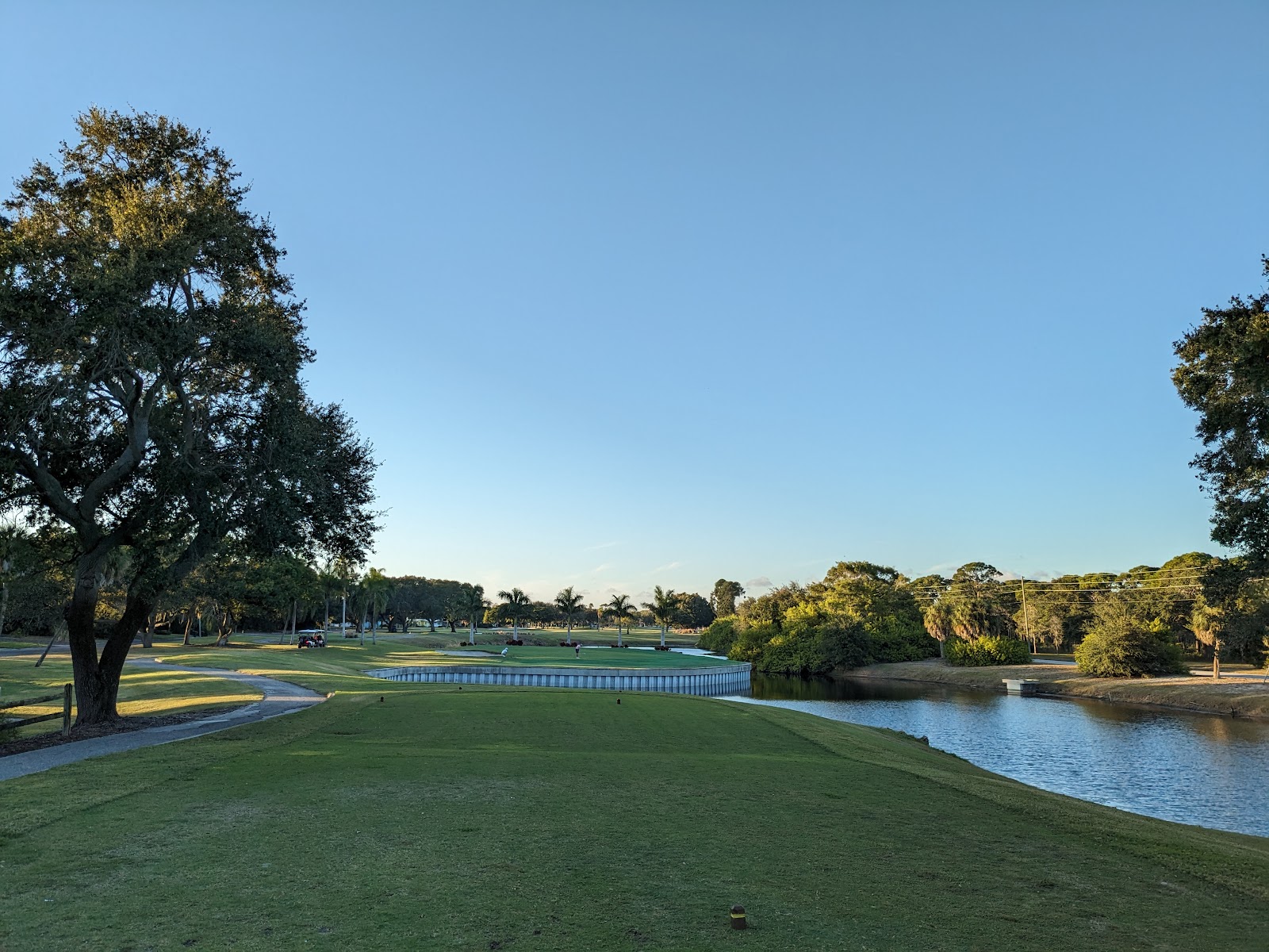 ST. PETERSBURG COUNTRY CLUB