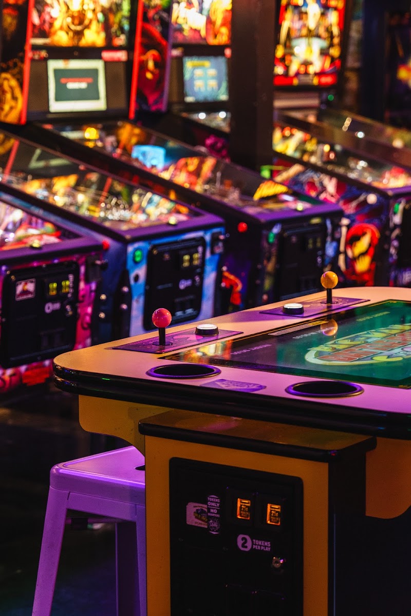 Stella's Pinball Arcade & Lounge