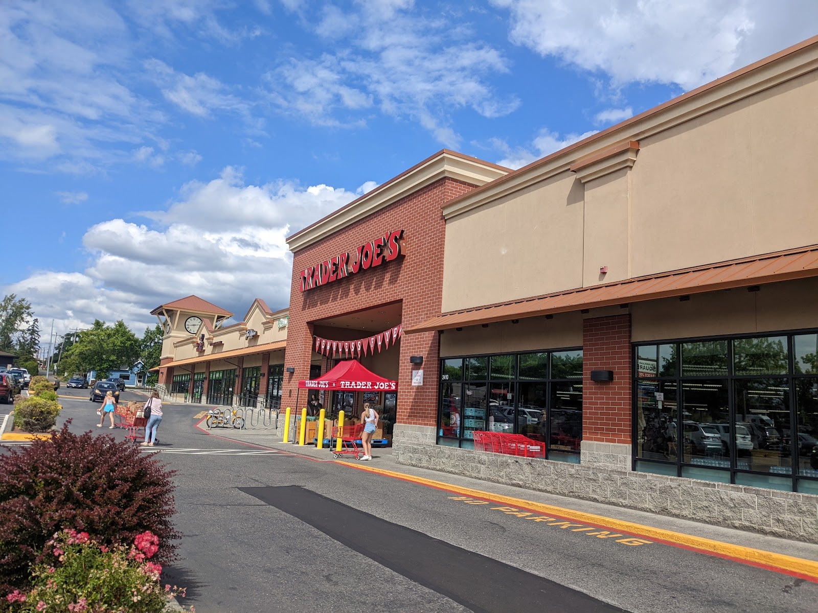 Sunnyland Square