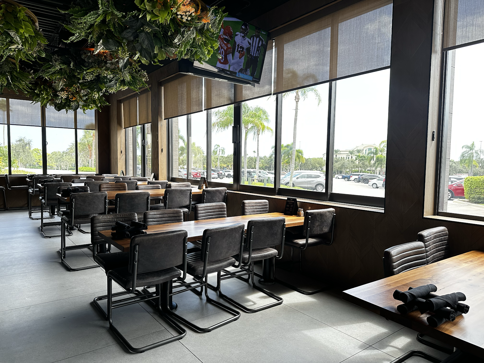 Tap 42 Craft Kitchen & Bar - Palm Beach Gardens