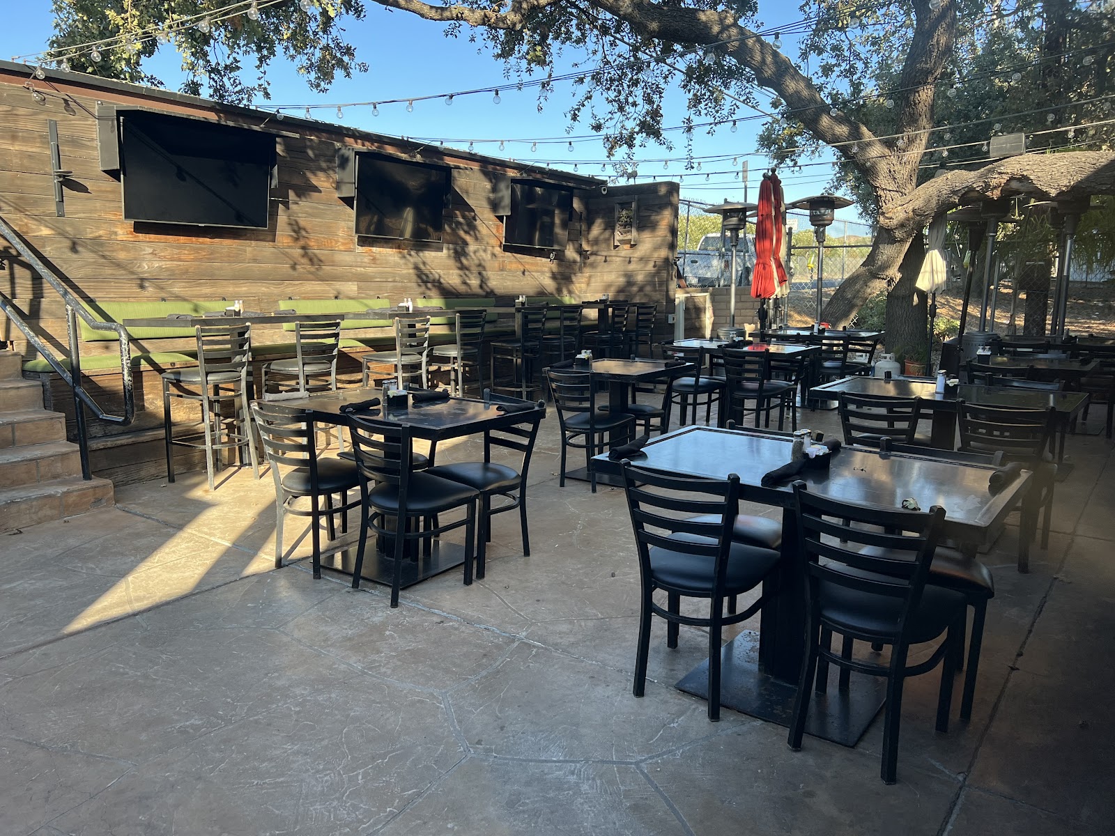Tavern 101 Grill & Tap House