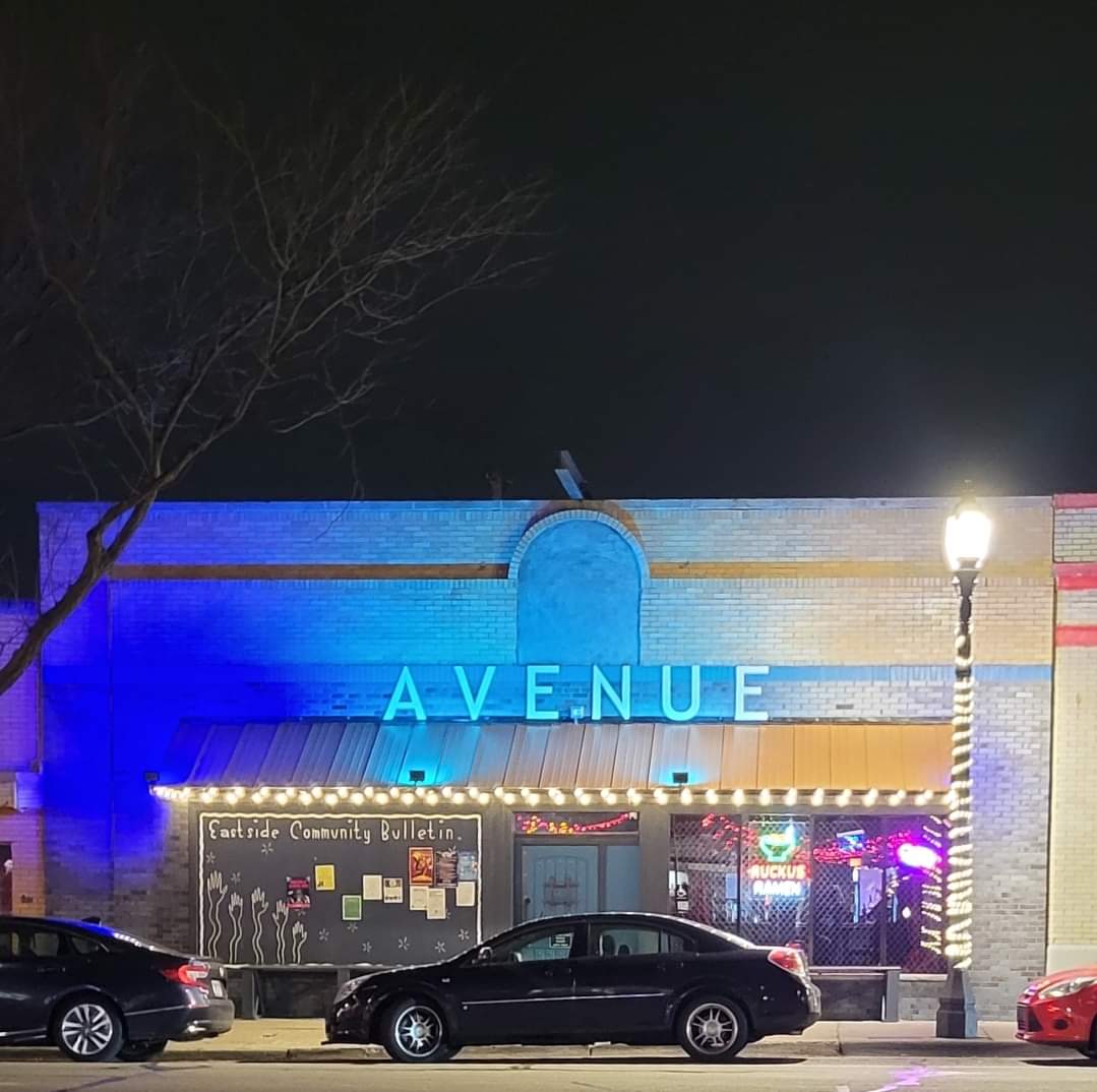 The Avenue Cafe