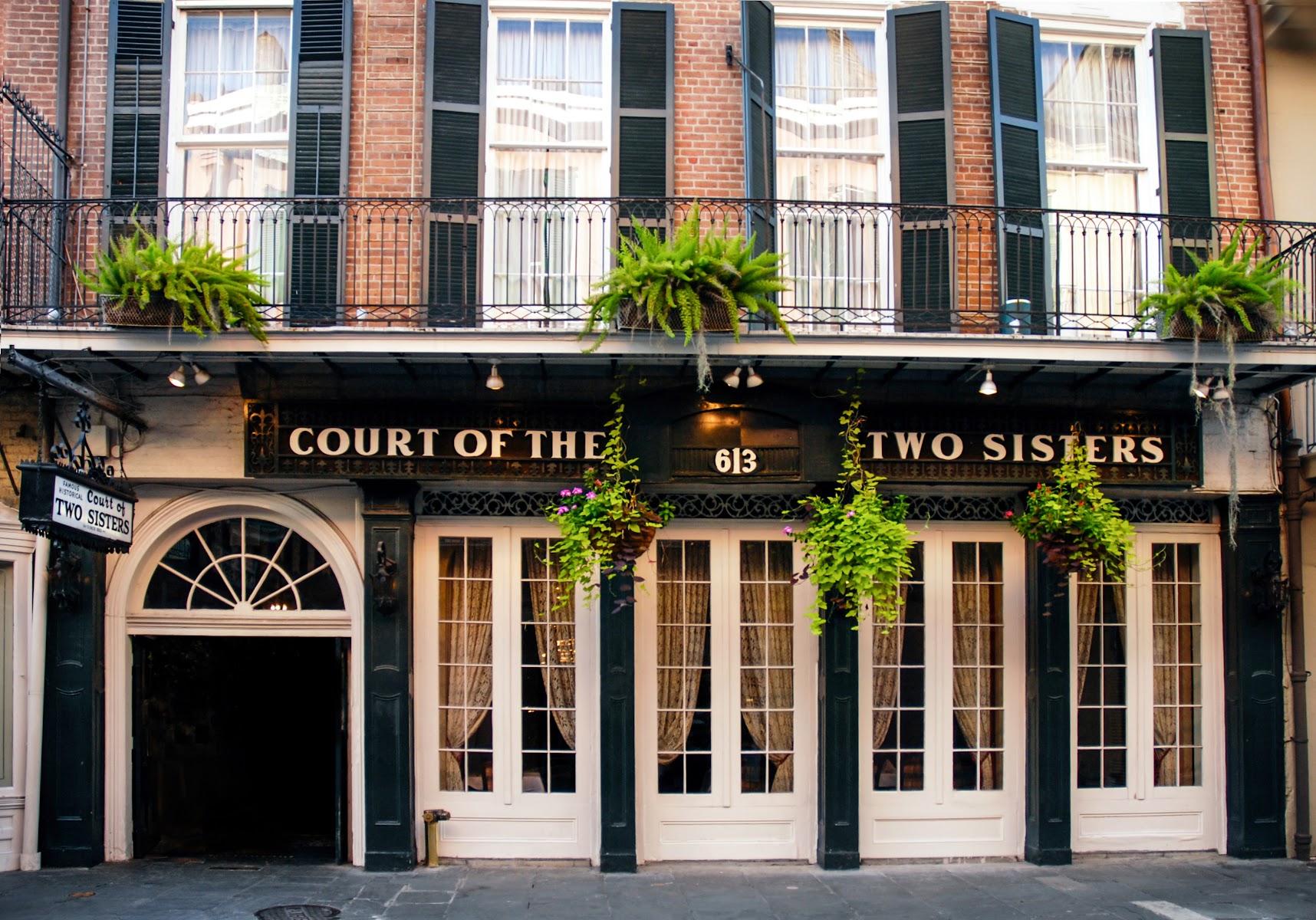 The Court of Two Sisters