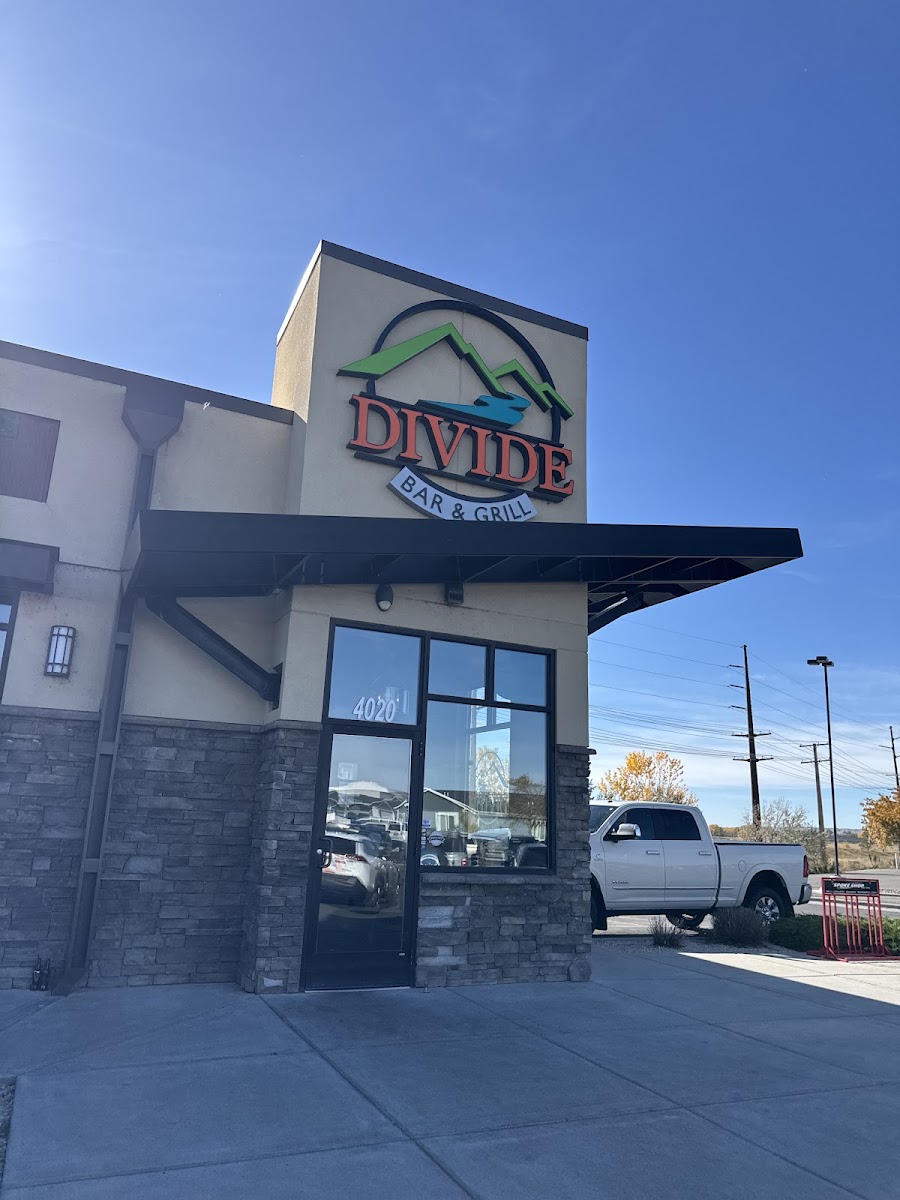 The Divide Bar & Grill