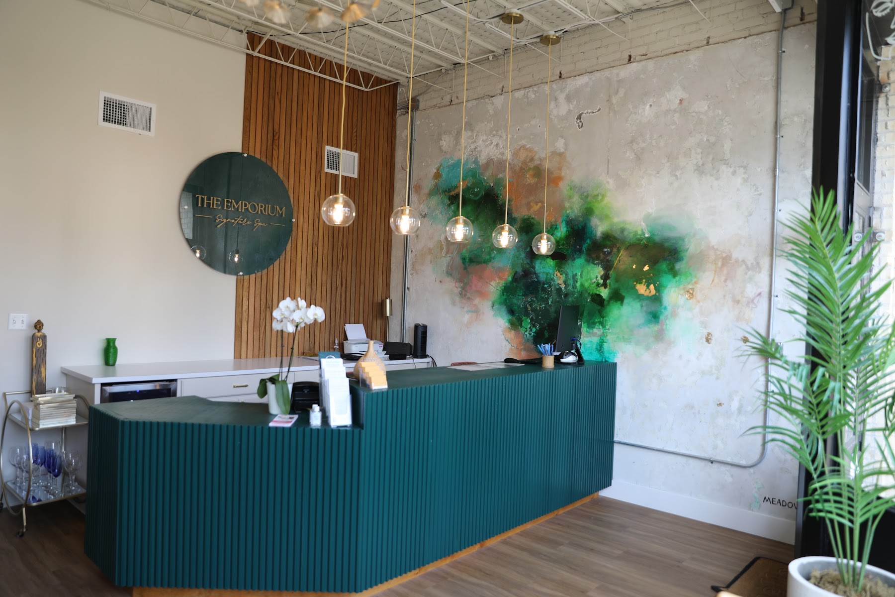 The Emporium Signature Spa Mid City