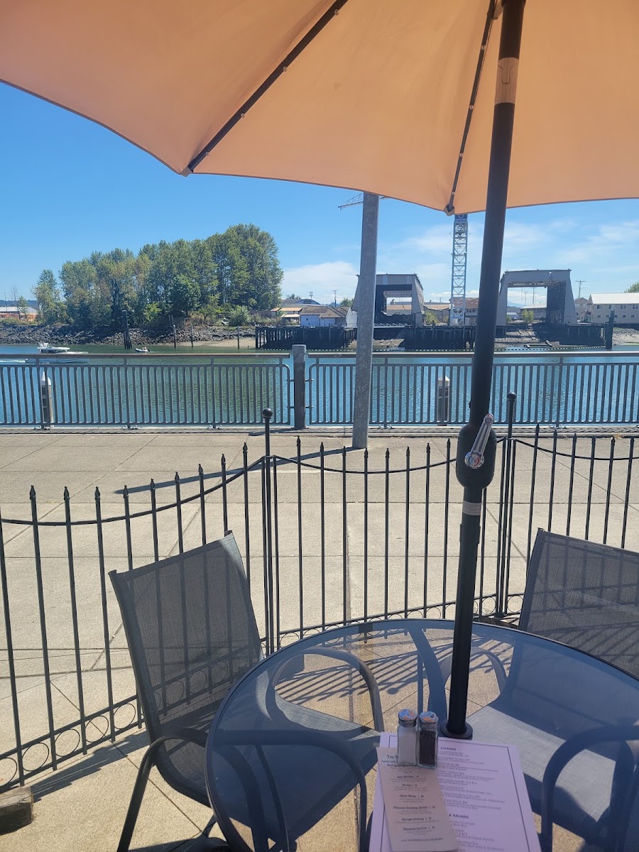 The Fish Peddler Restaurant on Foss Waterway