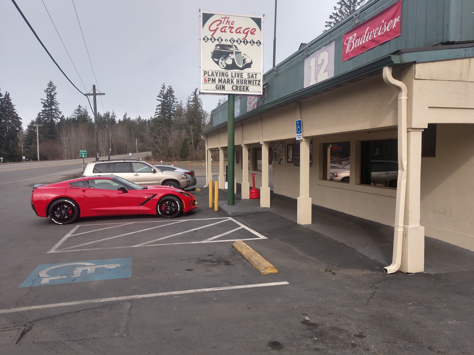 The Garage | Bar & Grill