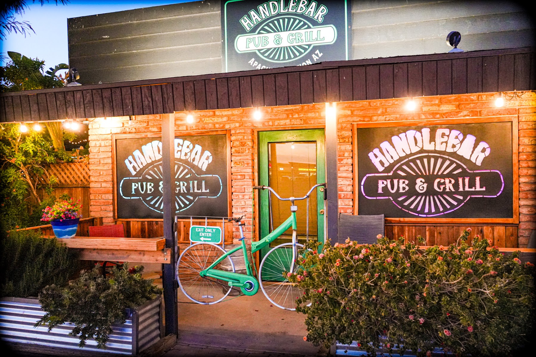 The Handlebar Pub and Grill