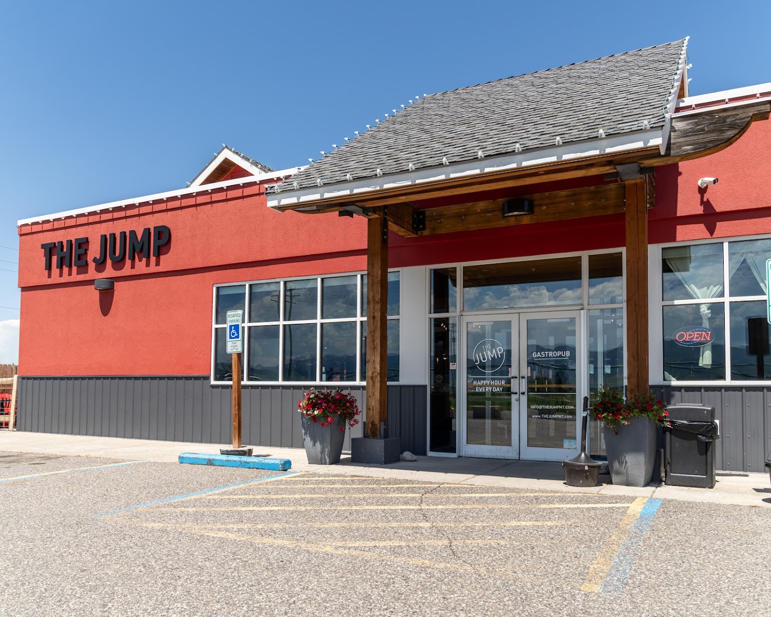 The Jump Restaurant & Bar