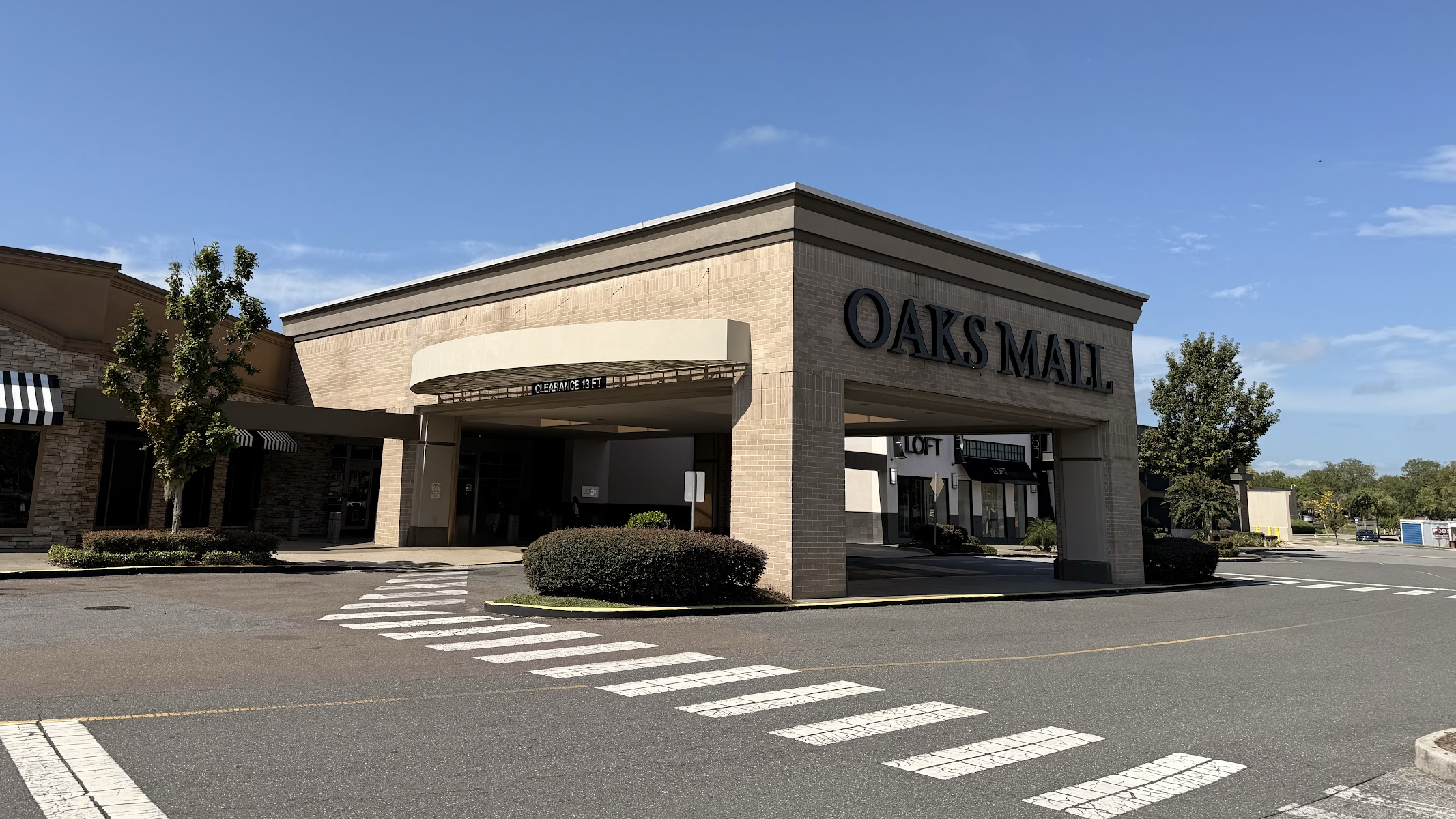 The Oaks Mall