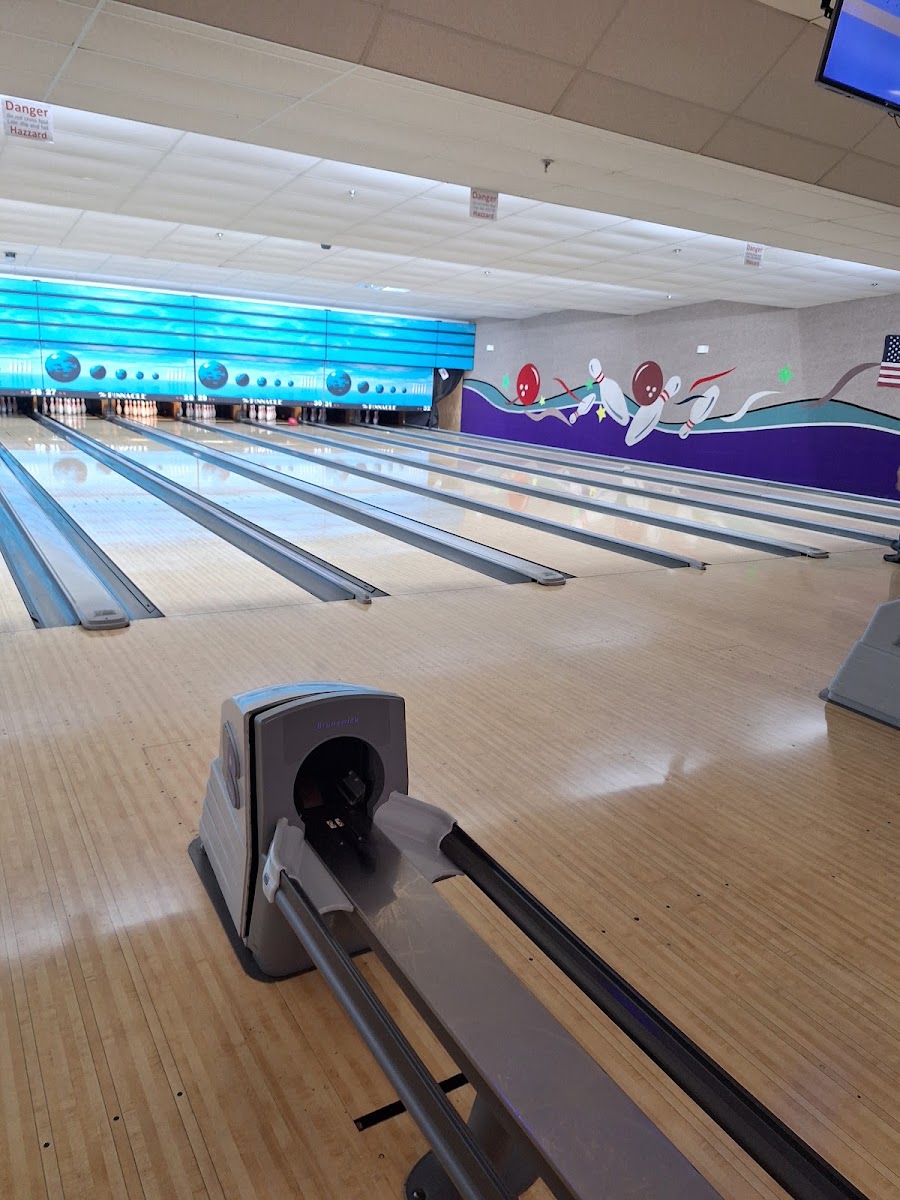 Clarksville Date Night: Bowling & Brews
