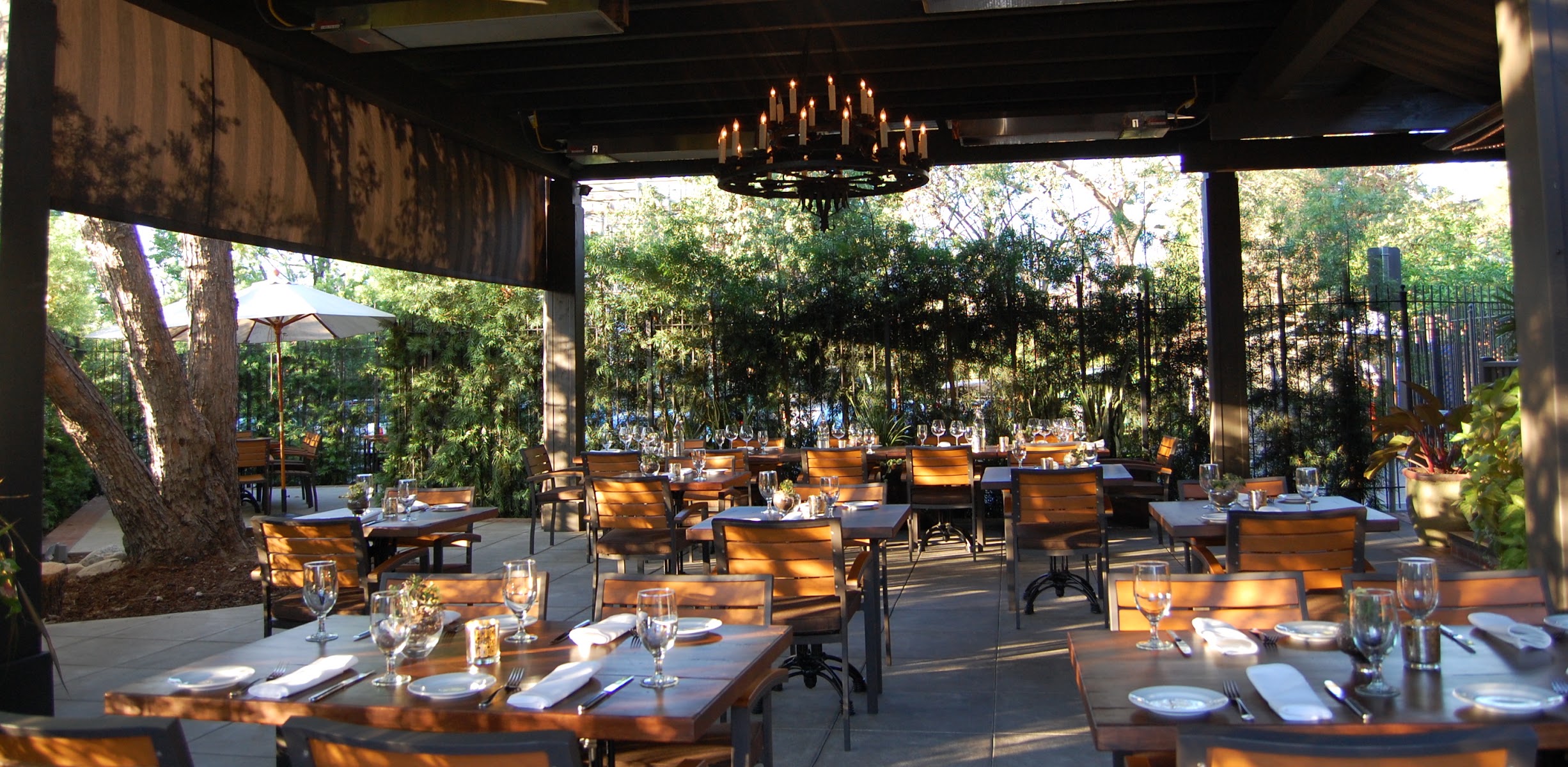 The Raymond 1886 - Modern American Cuisine & Craft Cocktails in Pasadena