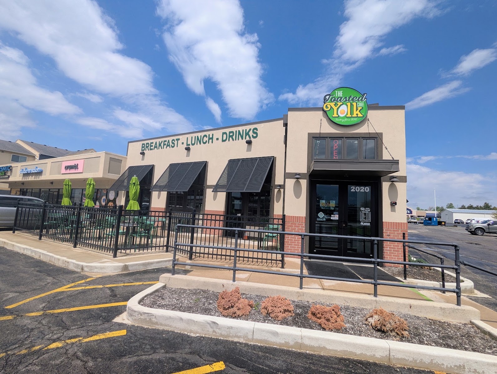 The Toasted Yolk Cafe