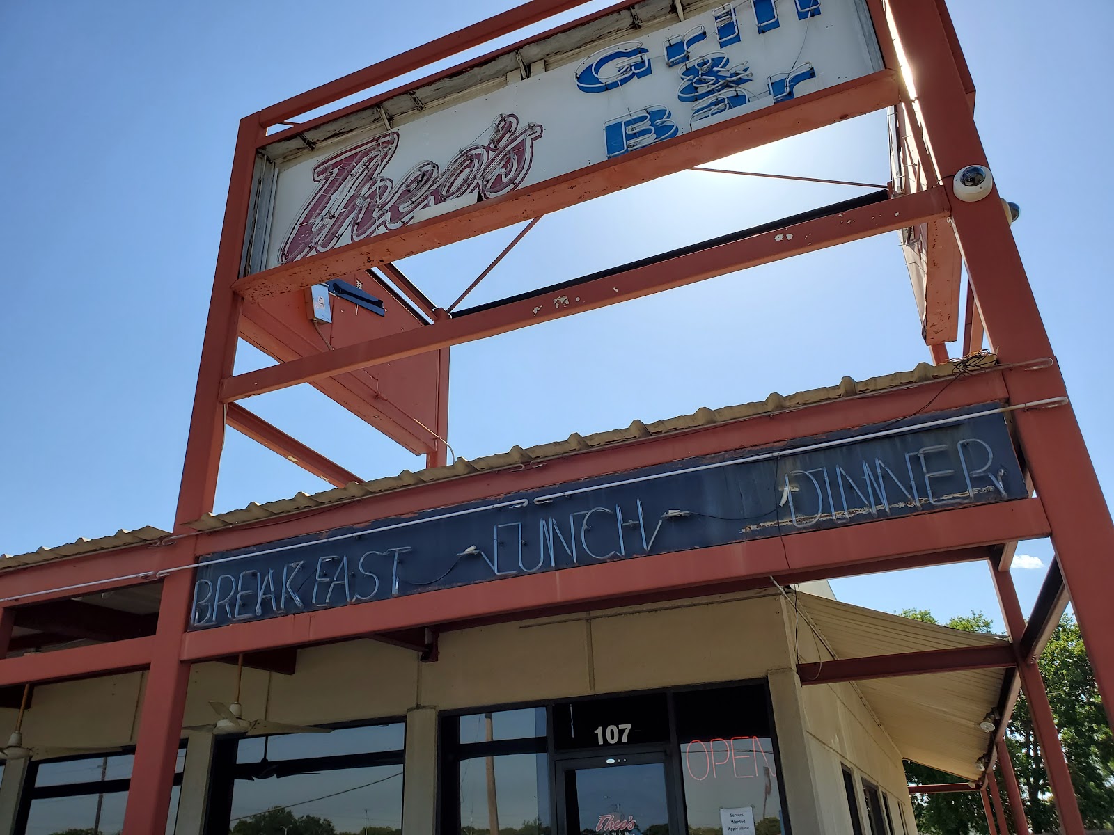Theo's Grill & Bar
