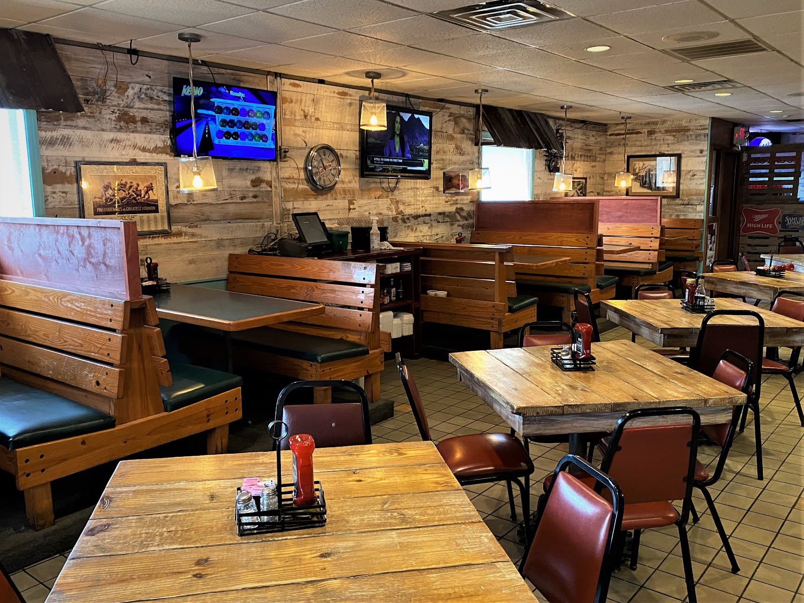 Tim's Tavern