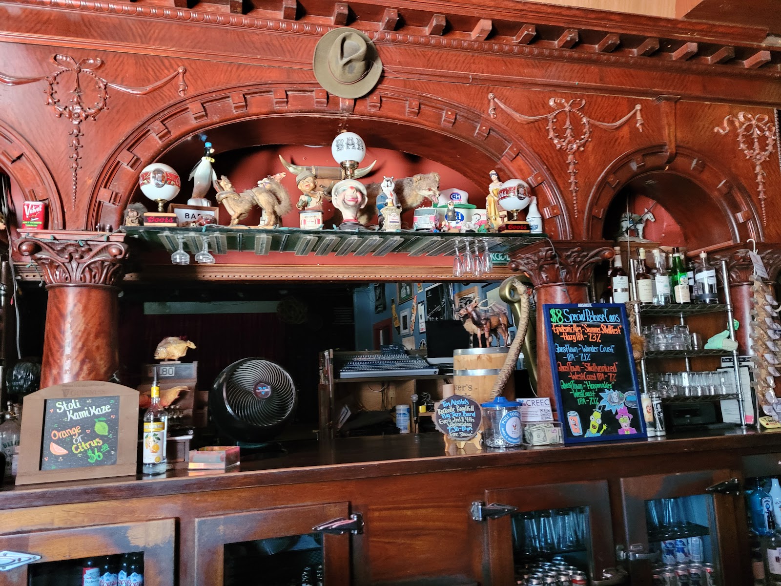 Toot's Tavern