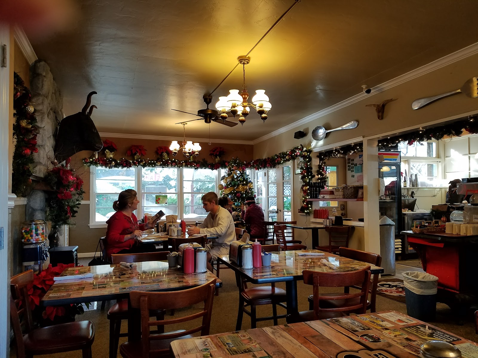 Toro Place Cafe Inc.
